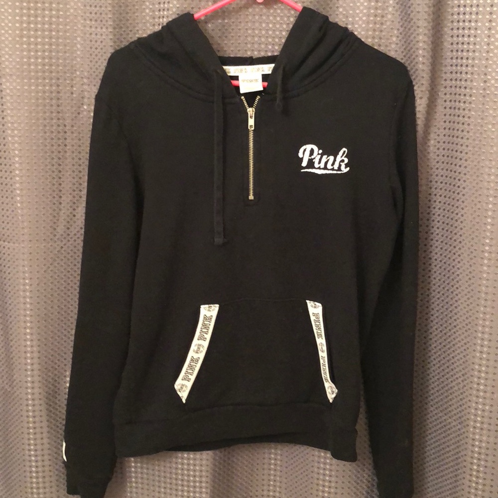 PINK Half zip in black!